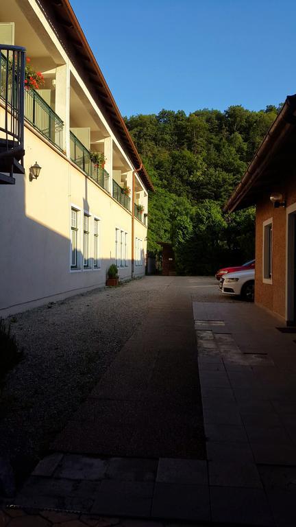 Pension Zierlinger Senftenberg Bagian luar foto